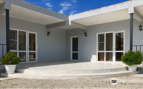 Hotel Mandarin - Housity