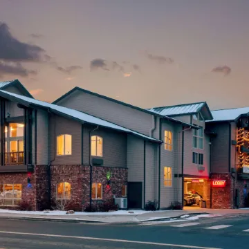 Sandpoint Hotel & Suites Downtown