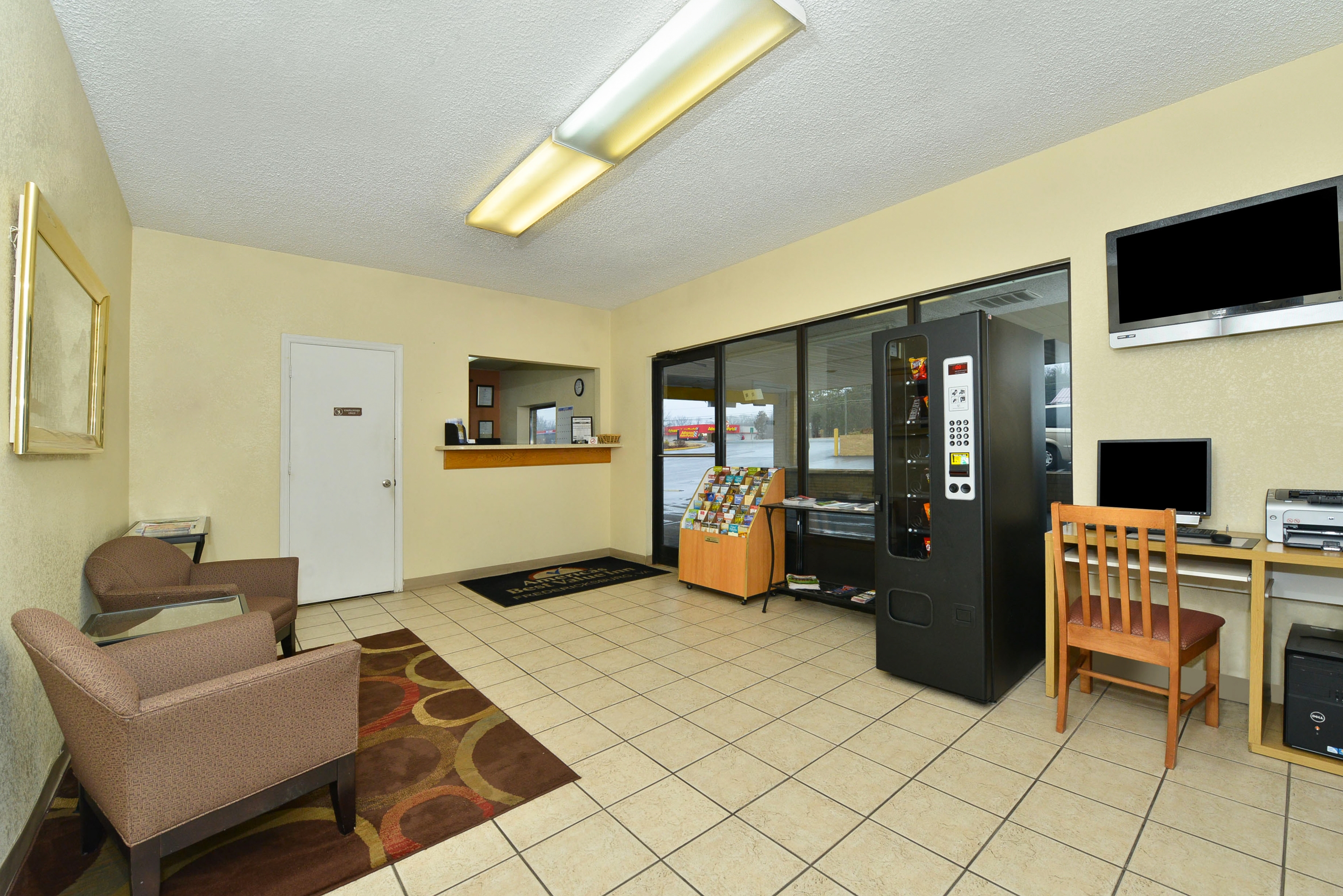 Americas Best Value Inn - Fredericksburg North