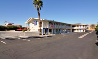 Motel 6 Palm Desert, CA - Palm Springs Area