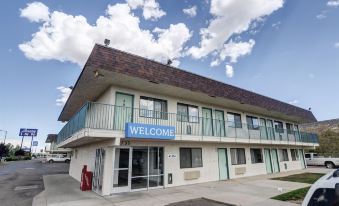 Motel 6 Cheyenne, WY