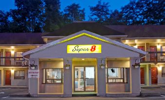 Super 8 by Wyndham Niagara Falls North