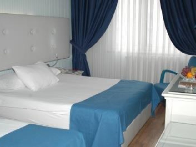 Hotel Etap Mola