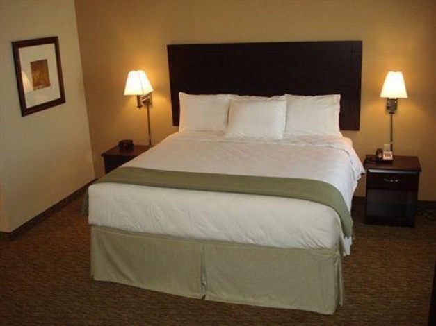 Rock Island Inn & Suites