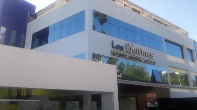 Delfines Apart Hotel فنادق في لاباز