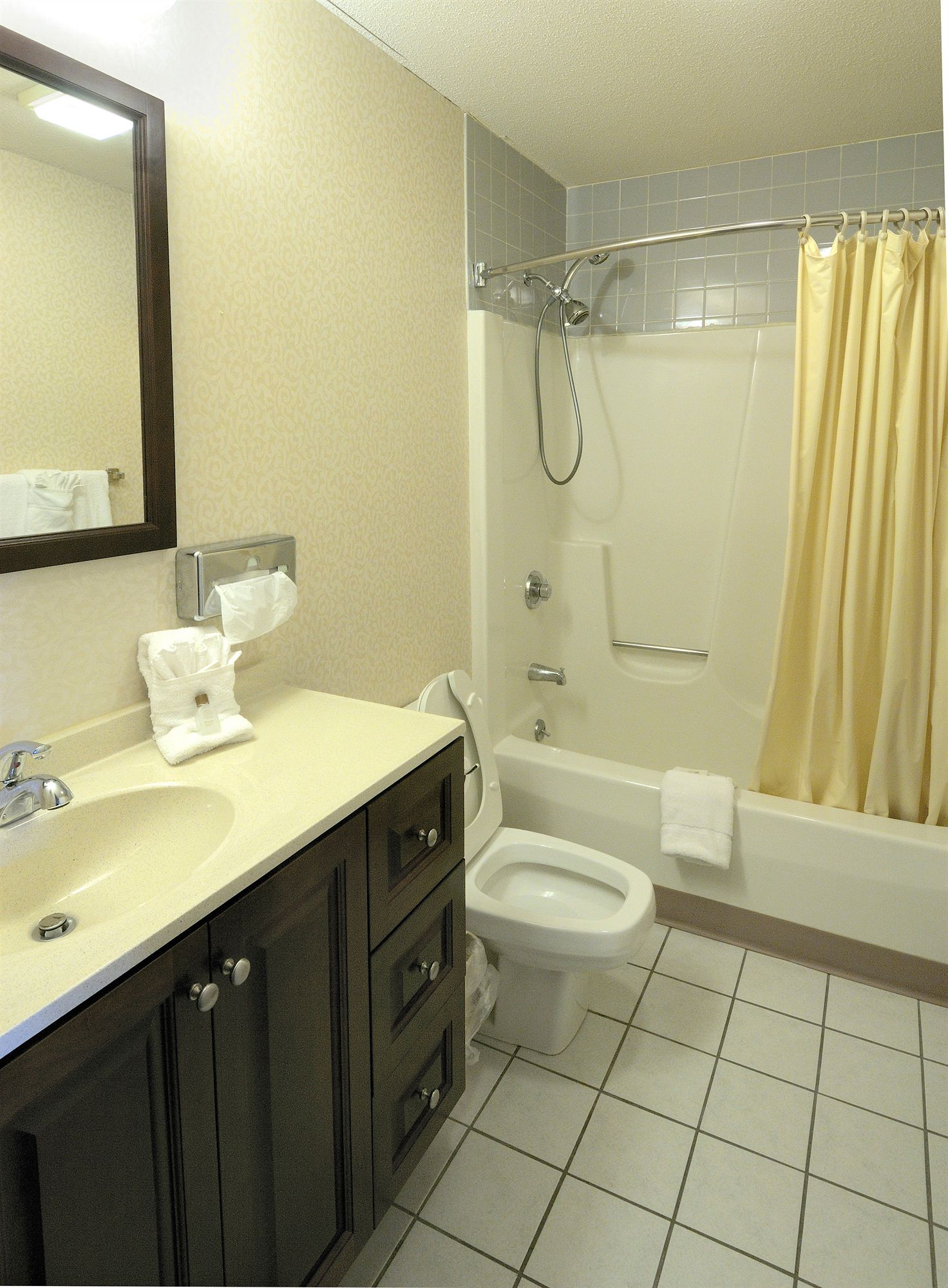 Regency Inn & Suites