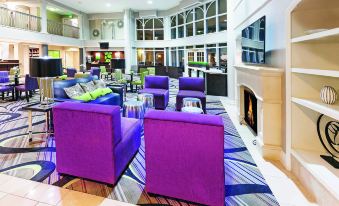 La Quinta Inn & Suites by Wyndham Dallas - Addison Galleria