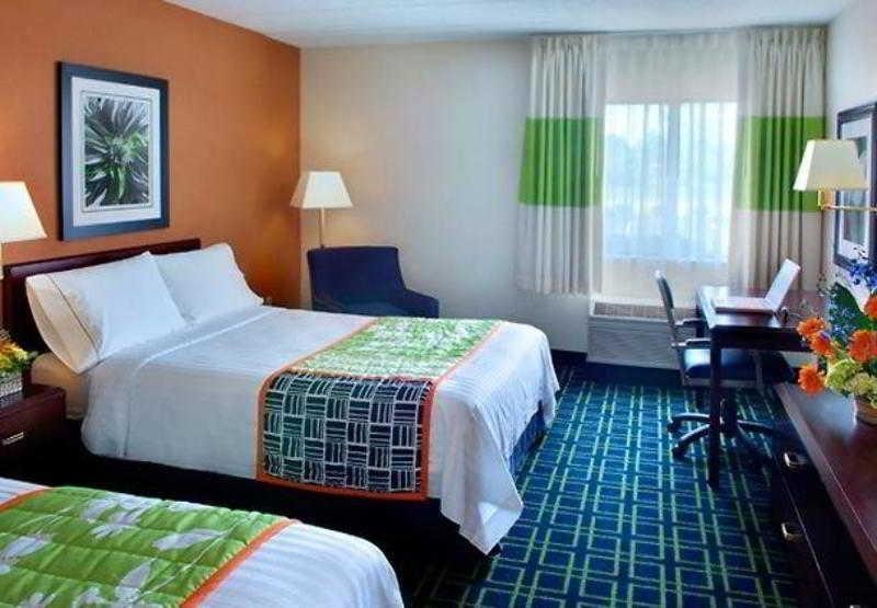 Fairfield Inn Manchester - Boston Regional Airport