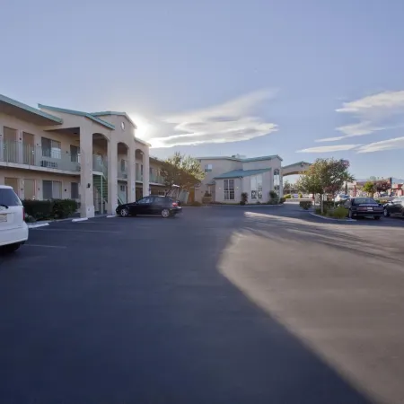 Best Western China Lake Inn