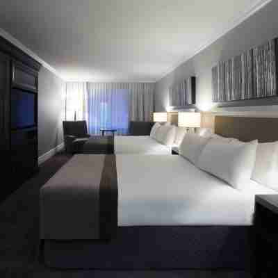 Hotel Manoir Victoria Rooms
