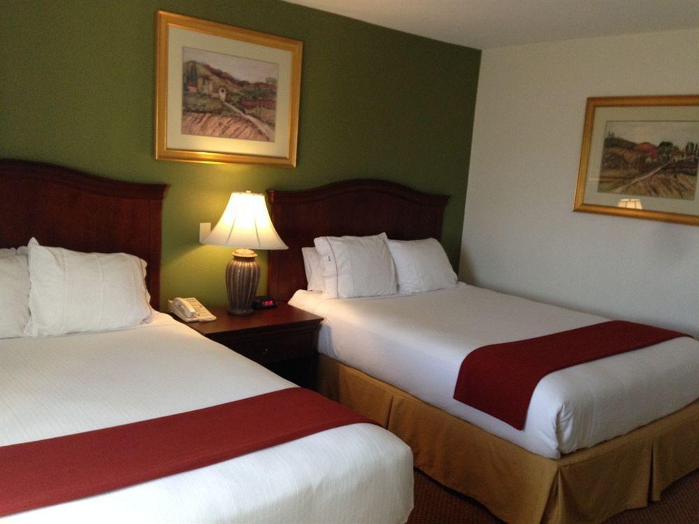 Red Lion Inn & Suites Perris