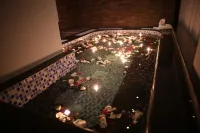 Palestine Plaza Hotel - ที่มีอ่างอาบน้ำ