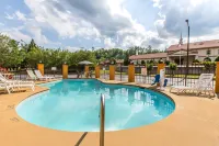 Days Inn by Wyndham Helen Hotels in Helen