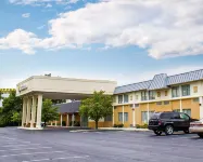 Quality Inn Hotels in Bath Township