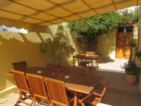 Loloho Lodge - 24h Solar Power - Bed and Breakfasts