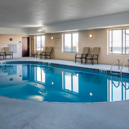 Comfort Suites Findlay I-75 Near Sports Complex