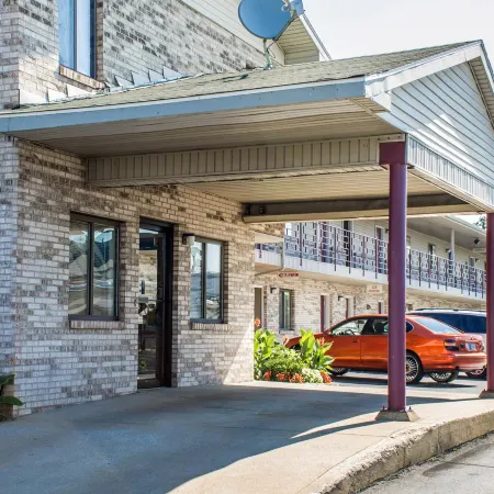 Econo Lodge Elkhart North