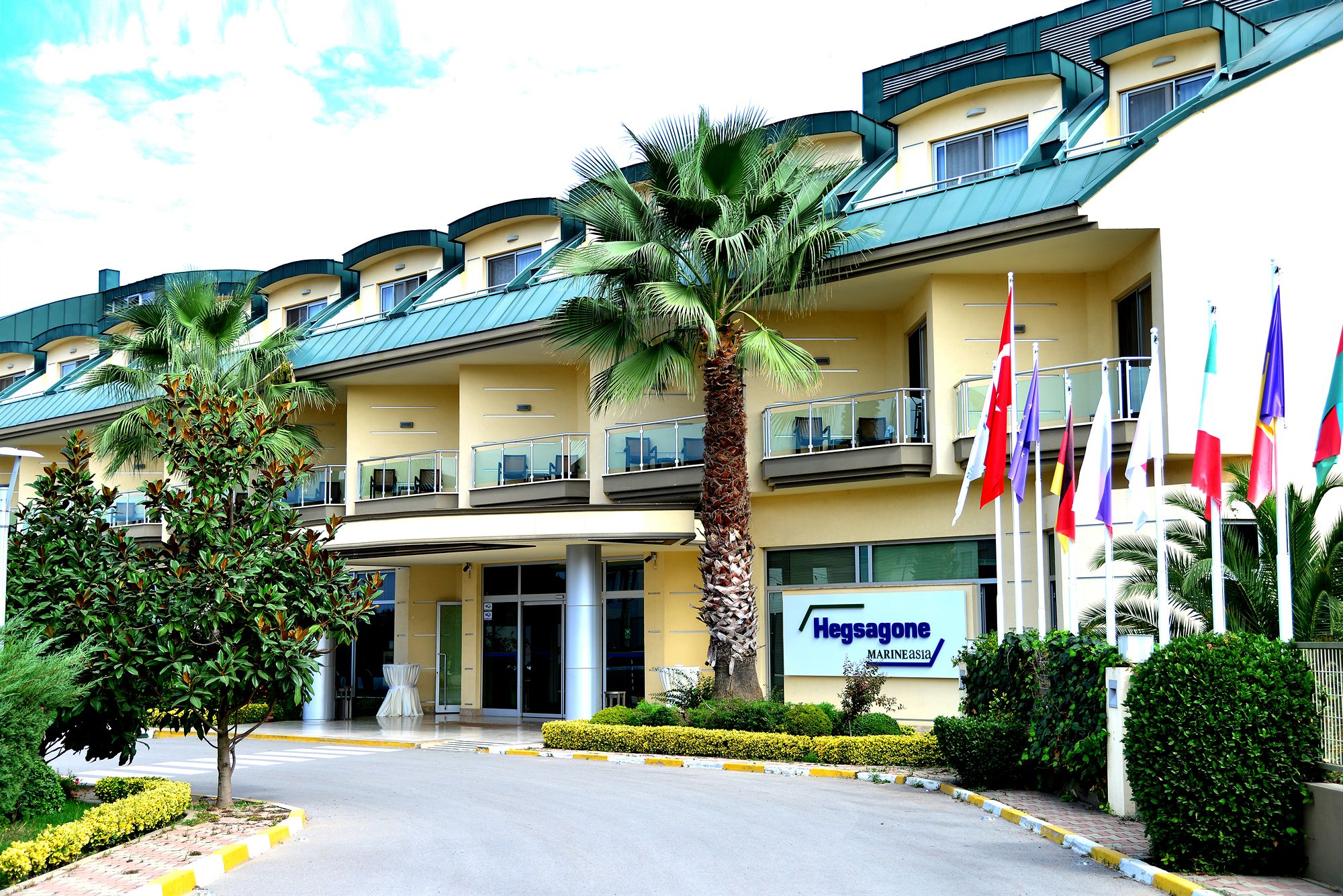 Hotel Hegsagone Marine Asia