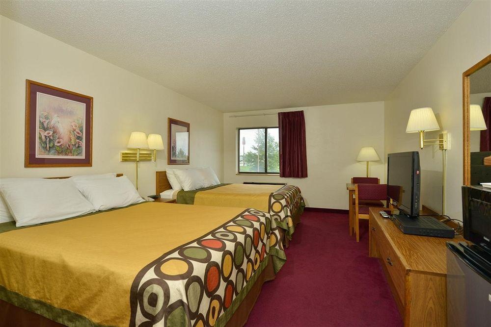 Americas Best Value Inn & Suites Harrisonville