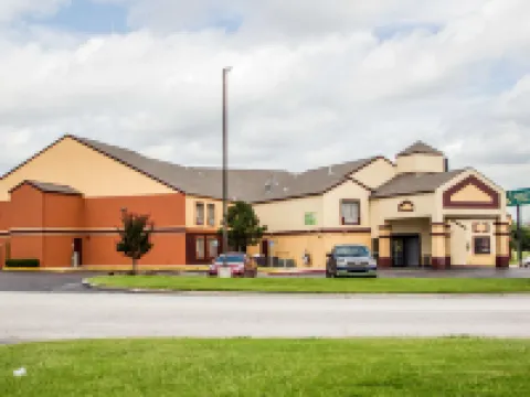 44號州際公路品質套房酒店 塔爾薩酒店