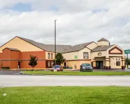 Quality Suites I-44 Hotels near Tulsa International Airport
