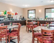 Comfort Inn & Suites Pueblo - breakfast