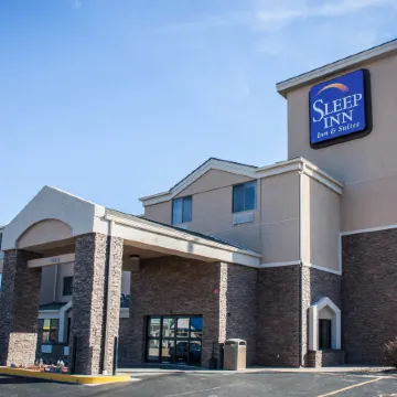 Garner Hotel Topeka West by IHG