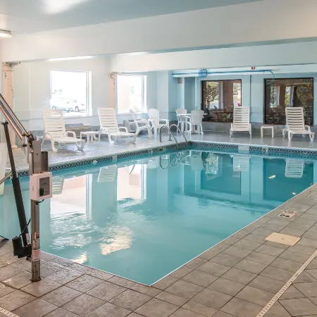 Sleep Inn & Suites Oregon - Toledo