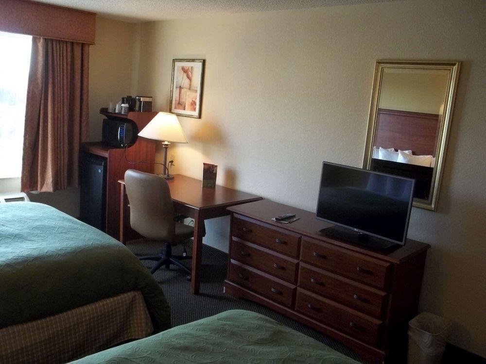 Country Inn & Suites by Radisson, Norman, OK