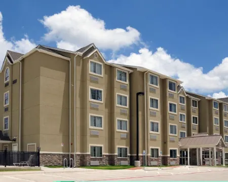 マイクロテル イン & スイーツ バイ ウィンダム オースティン エアポート オースティンのホテル