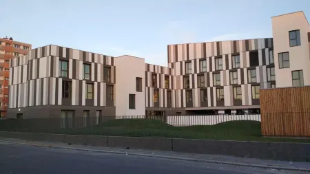 Premiere Classe le Havre Centre Отели рядом с достопримечательностью «Католическа катедрала на Хавър»