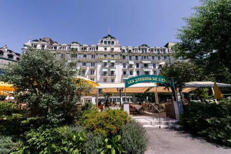 Hotel Eden Palace au Lac Отели рядом с достопримечательностью «Golden Pass Railway»