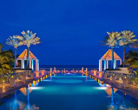 ดิโพลแมท บีช รีสอร์ทฮอลลีวูด คิวริโอ คอลเลกชั่น บาย ฮิลตัน โรงแรมในฮอลลีวูด