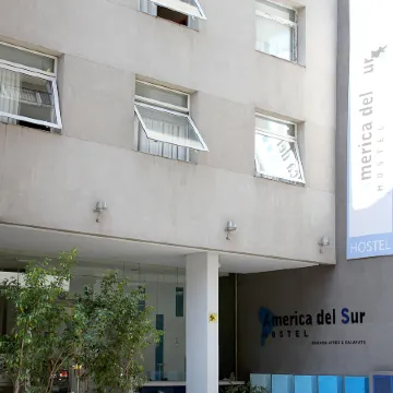 America Del Sur Hostel Buenos Aires Отели рядом с достопримечательностью «Железнодорожный вокзал Конститусьон»