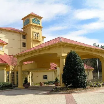 La Quinta Inn & Suites by Wyndham Raleigh/Durham Southpoint