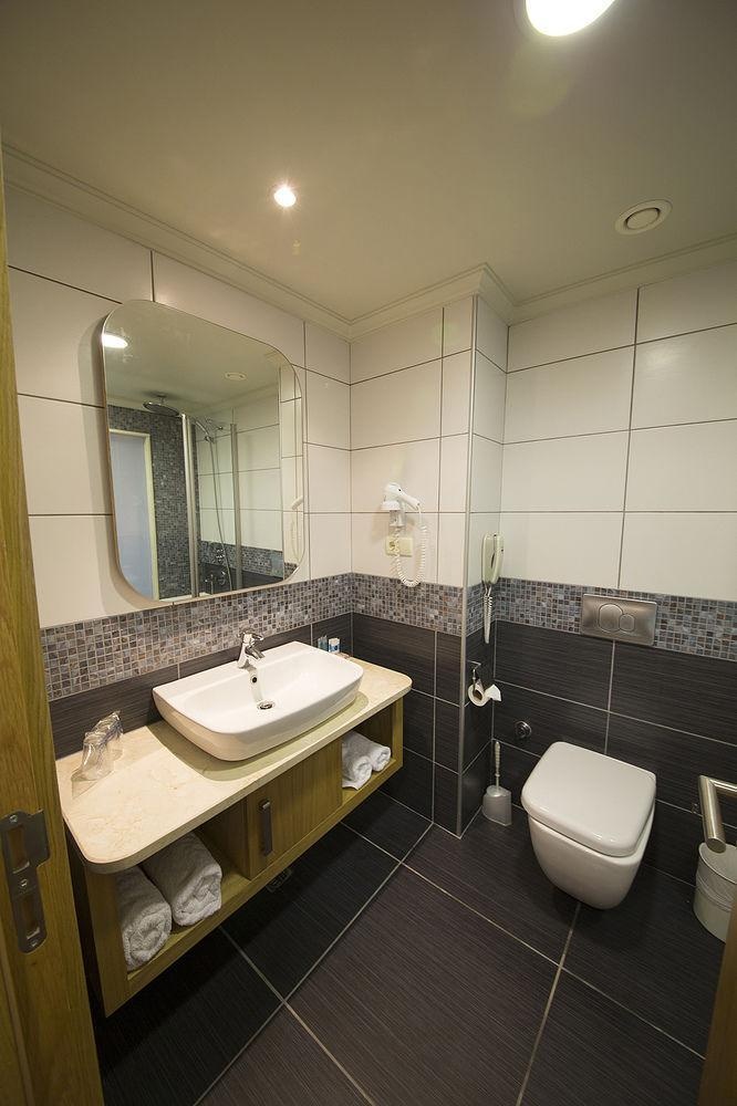 Marina Hotel & Suites Kusadasi