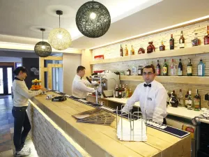 이오아나 호텔 시나이아