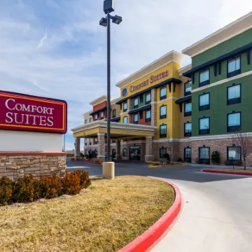 Spark by Hilton Amarillo Western Plaza Hotels near Texas Panhandle War Memorial