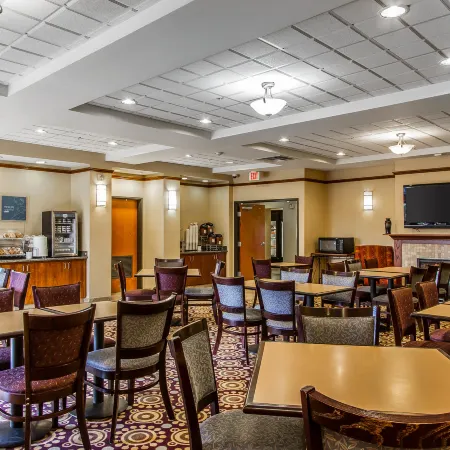 Comfort Suites Urbana Champaign, University Area