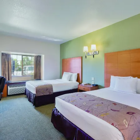La Quinta Inn & Suites by Wyndham Tulare