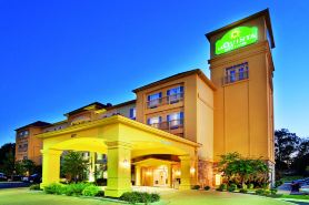 La Quinta Inn & Suites by Wyndham Smyrna TN - Nashville