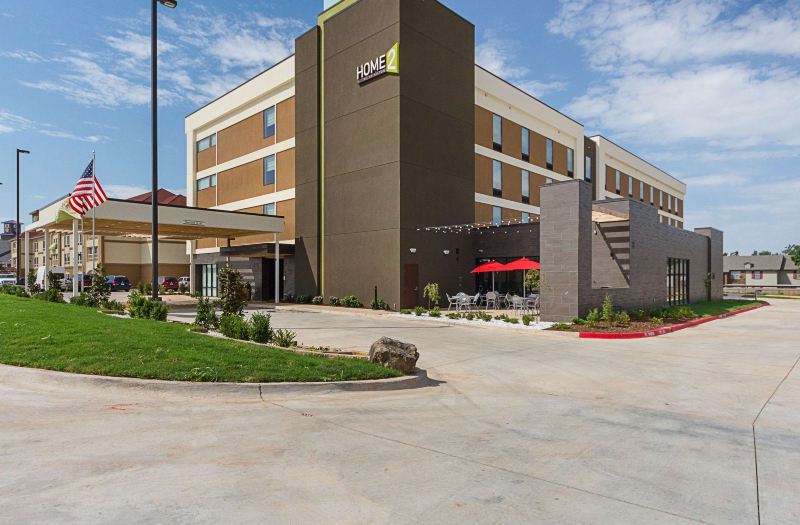 hilton hotels in yukon ok