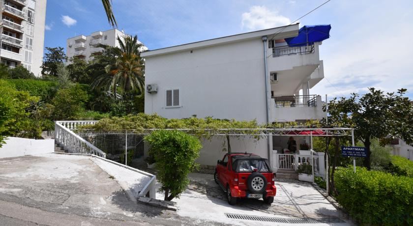 Nikic Apartments