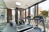 Travelodge by Wyndham Montreal Centre - ที่มีฟิตเนส