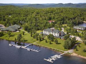 Auberge du Lac-à-l'Eau-Claire