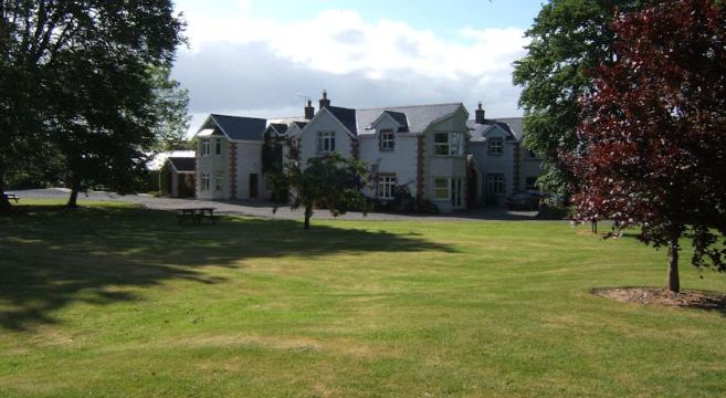 Coolanowle Self Catering Holiday Accommodation - Housity