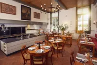 Grand Hotel Karel V - breakfast