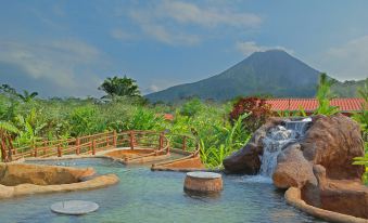 Volcano Lodge, Hotel & Thermal Experience