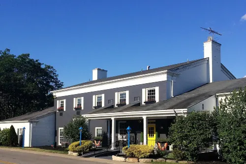 The Aurora Inn Hotel and Event Center - 3-Star