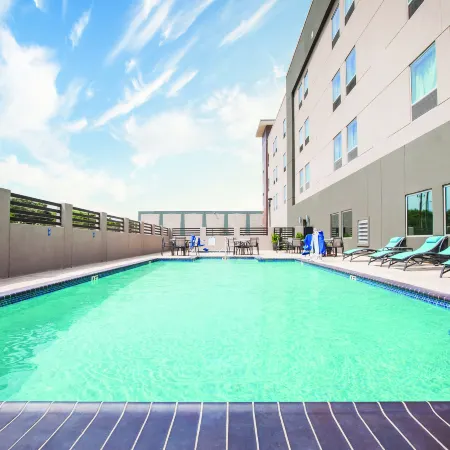 La Quinta Inn & Suites by Wyndham McAllen la Plaza Mall